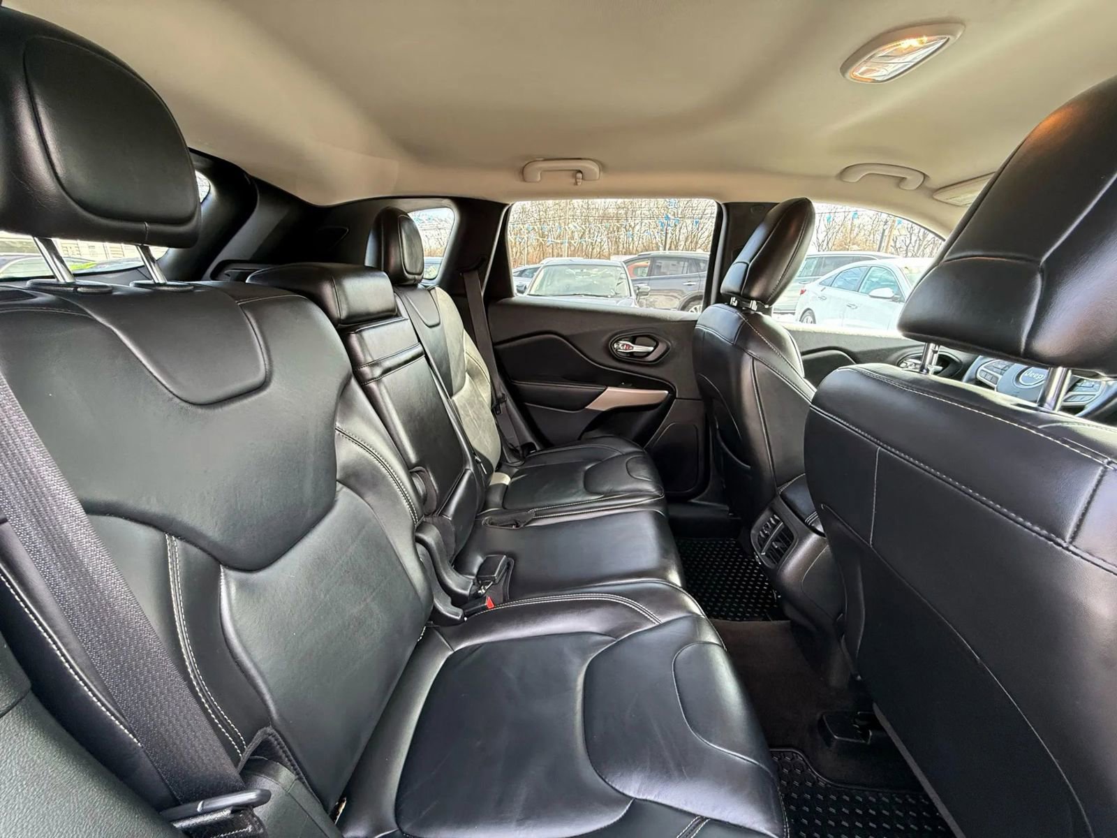 Used 2017 Jeep Cherokee Latitude w/ True North Edition image 46