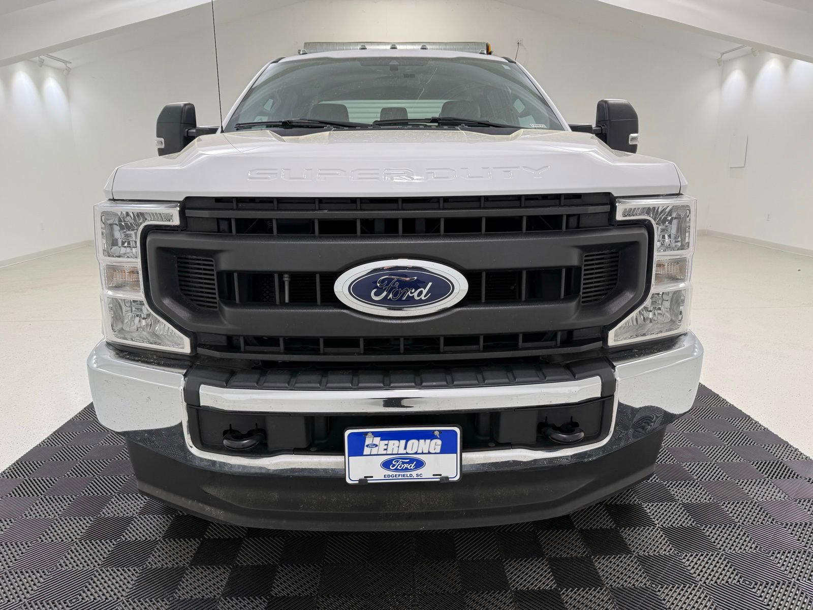 Used 2020 Ford F250 XL w/ Power Equipment Group image 2
