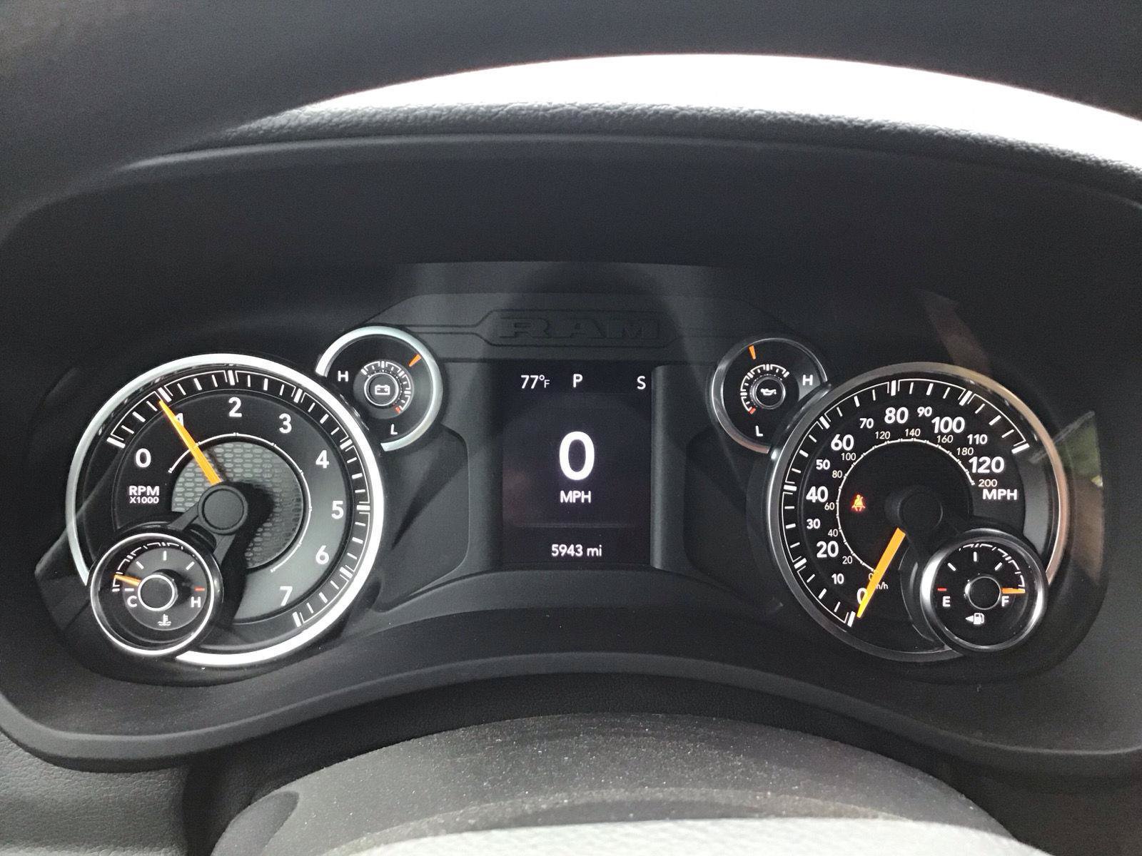 Used 2022 RAM 2500 Tradesman w/ Chrome Appearance Group AWD/4WD image 11