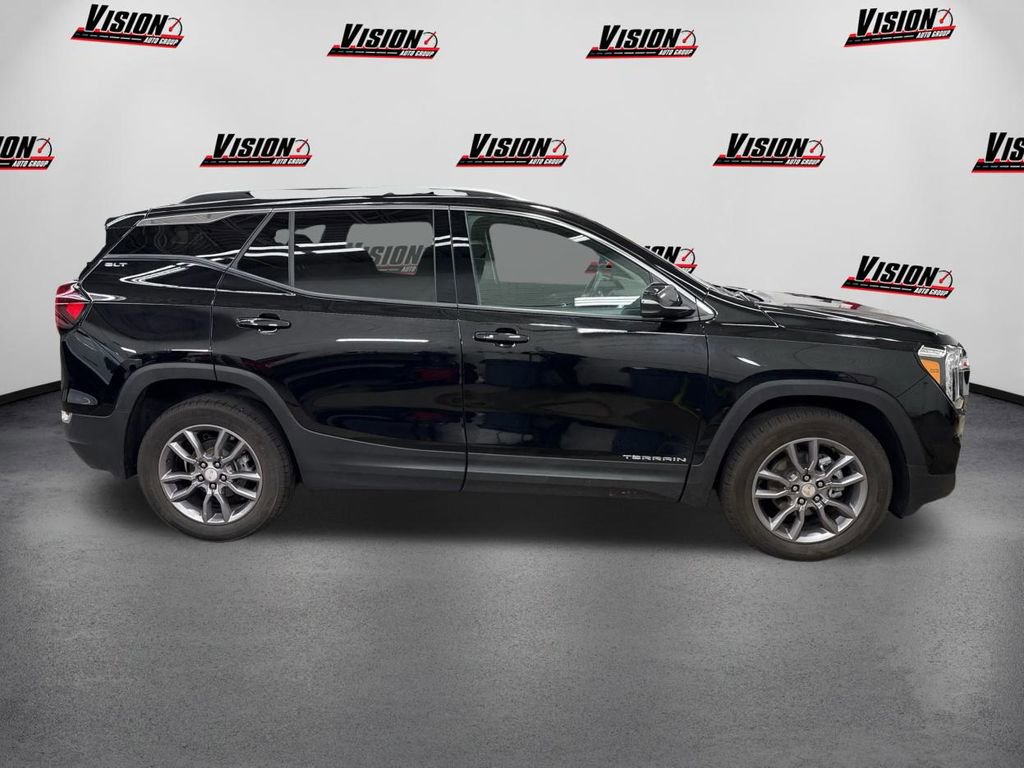 Used 2022 GMC Terrain SLT image 4