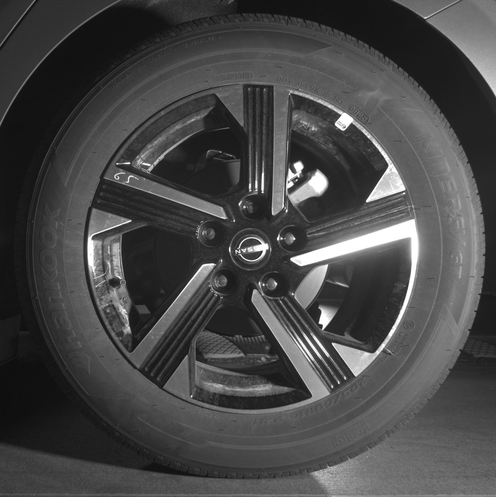 Used 2025 Nissan Sentra SV FWD image 14