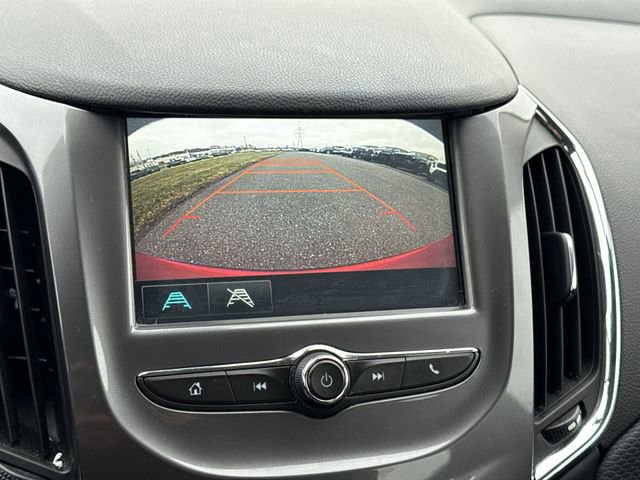 Used 2018 Chevrolet Cruze LT image 19