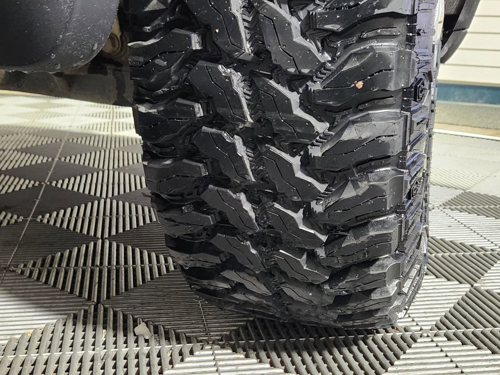 Used 2023 Chevrolet Silverado 2500 LT w/ Convenience Package image 37