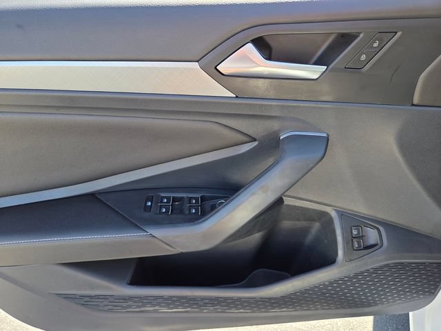 Certified 2023 Volkswagen Jetta SE w/ Panoramic Sunroof Package FWD image 20