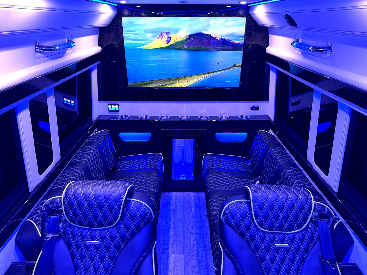 Used 2024 Mercedes-Benz Sprinter 3500 image 26