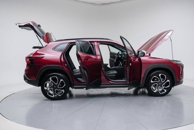 Used 2024 Chevrolet Trax RS w/ Driver Confidence Package FWD image 15