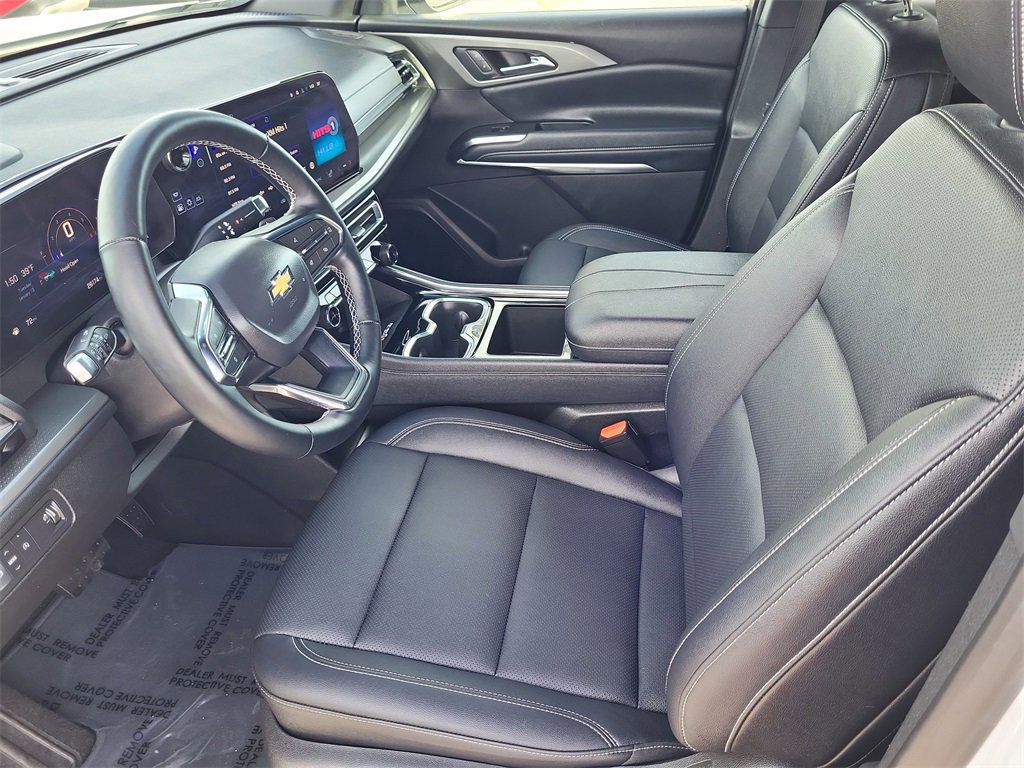 Certified 2025 Chevrolet Traverse LT image 7