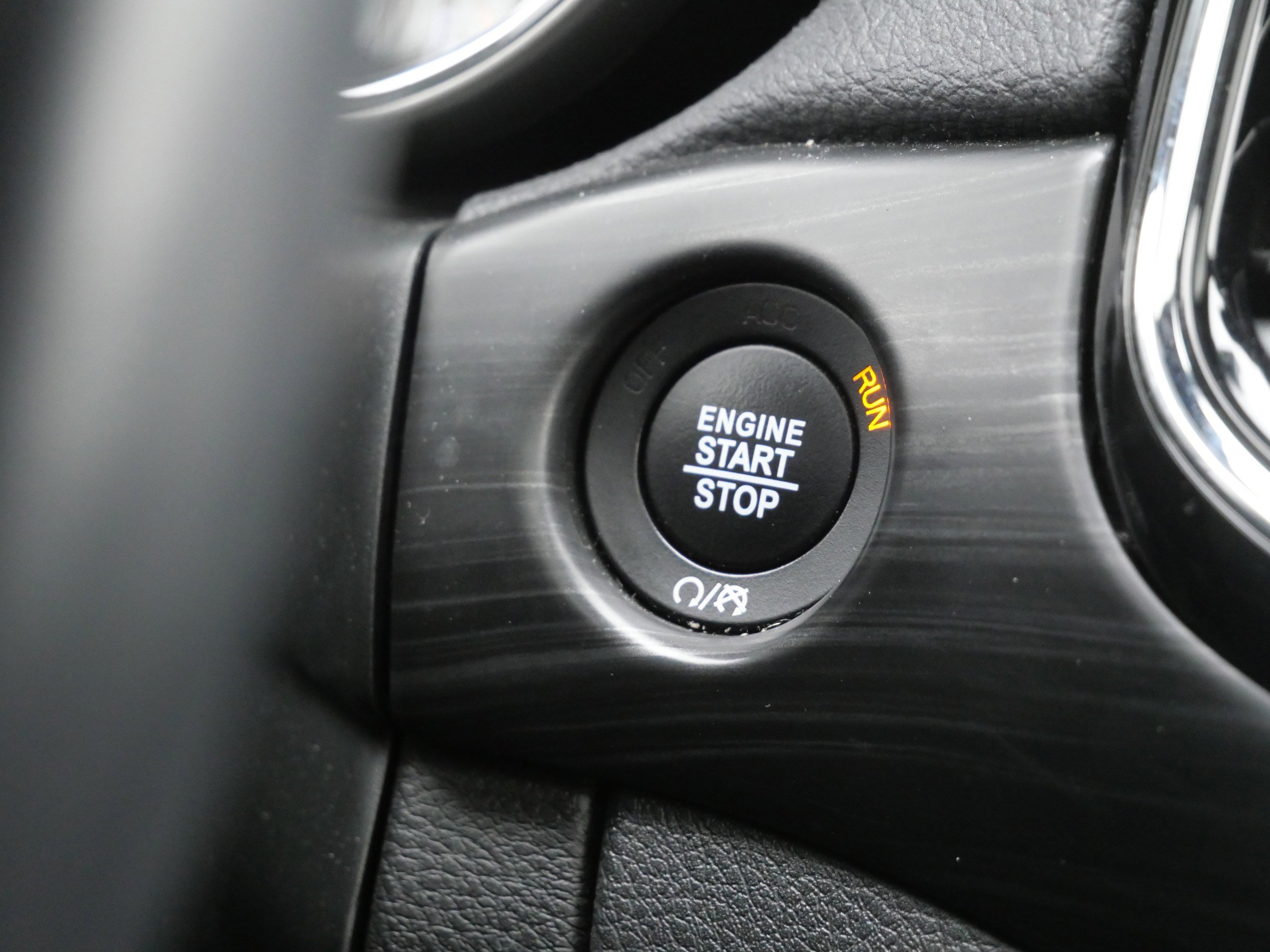 Used 2020 Jeep Grand Cherokee Altitude image 18