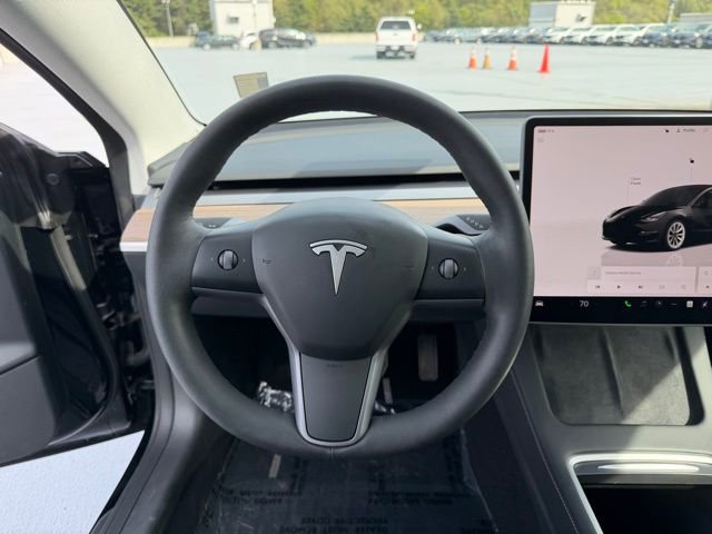 Used 2023 Tesla Model 3 Standard Range image 14