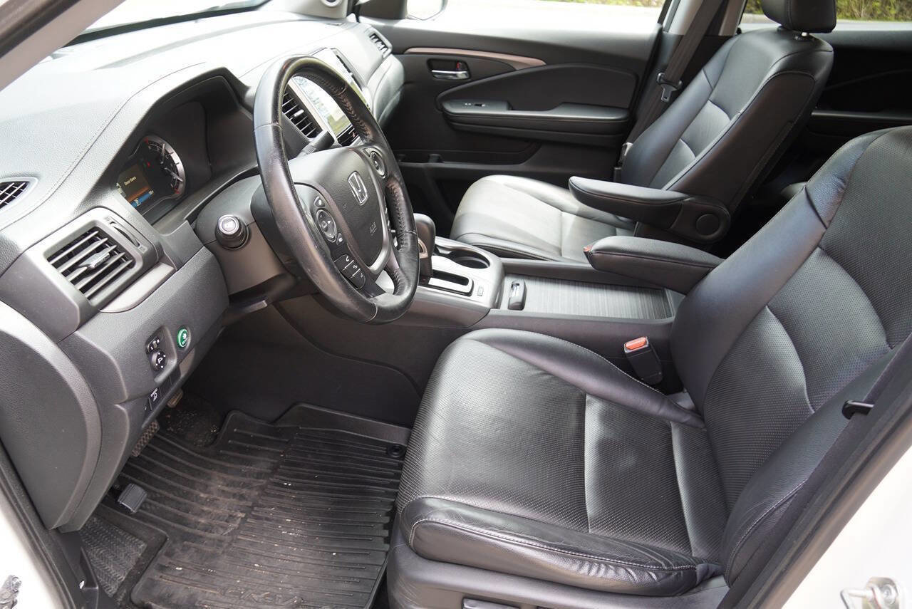 Used 2017 Honda Ridgeline RTL-T image 17