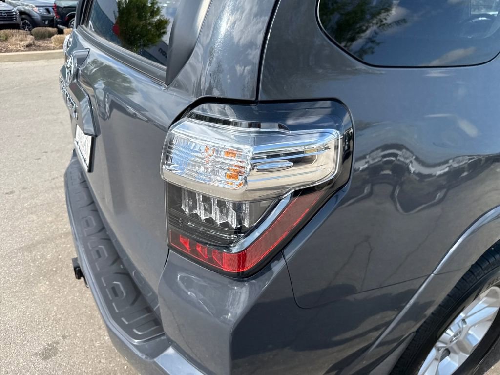 Used 2024 Toyota 4Runner SR5 AWD/4WD image 40