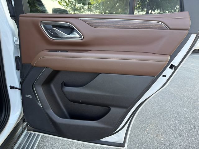 Used 2023 Chevrolet Tahoe High Country AWD/4WD image 16
