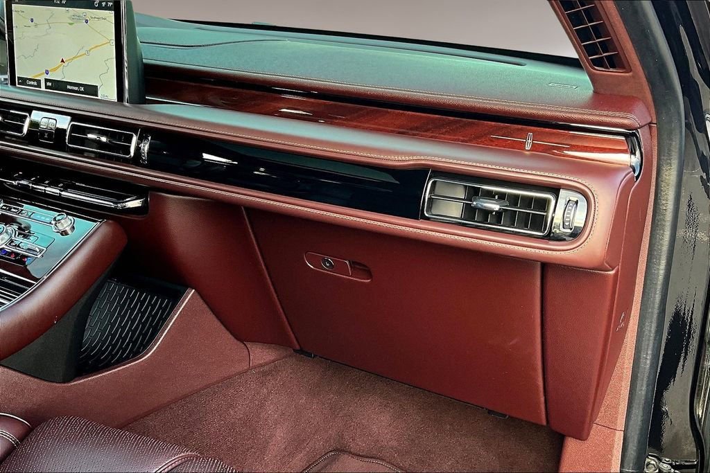 Used 2023 Lincoln Aviator Black Label w/ Dynamic Handling Package image 16