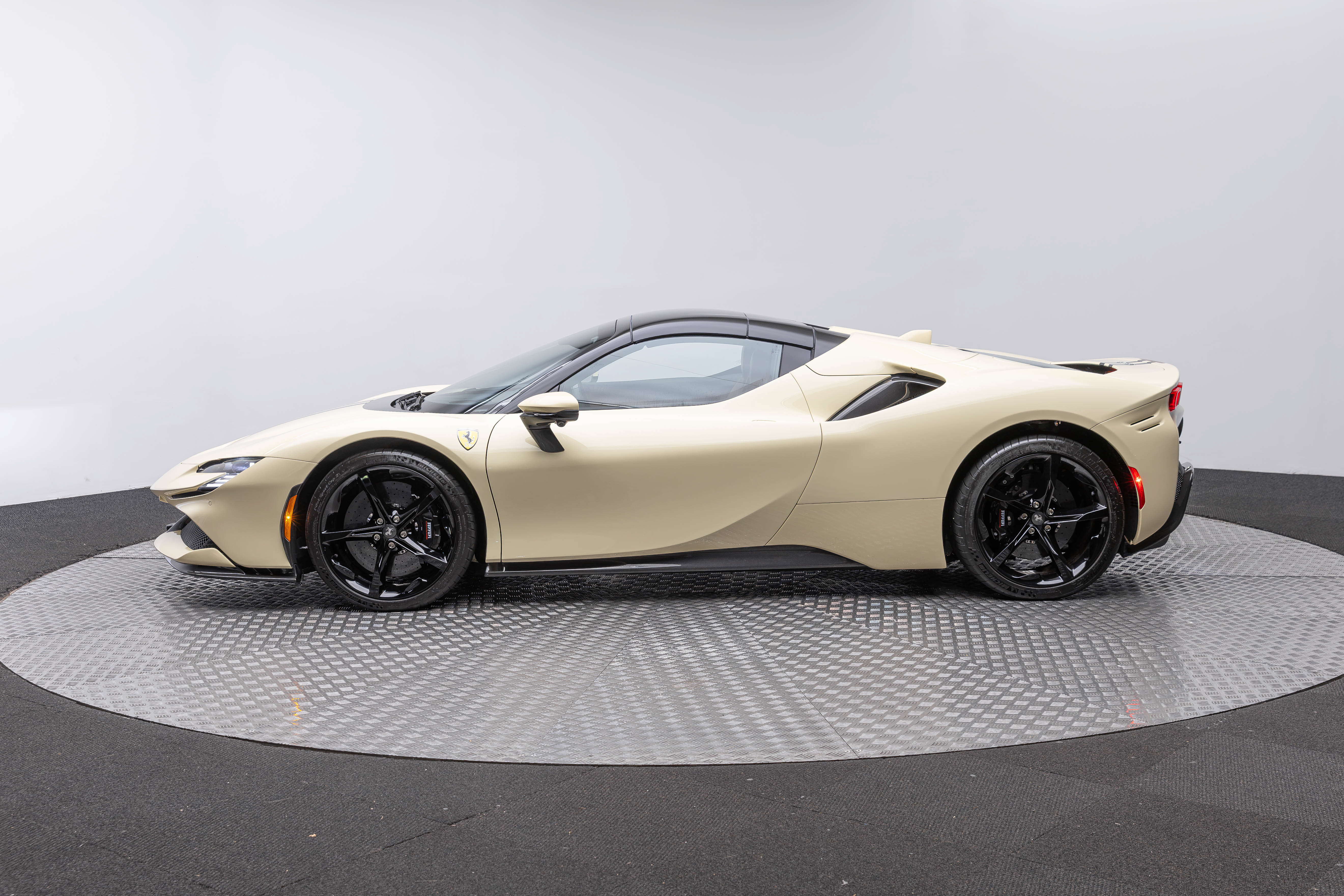 Used 2025 Ferrari SF90 Spider AWD/4WD image 56
