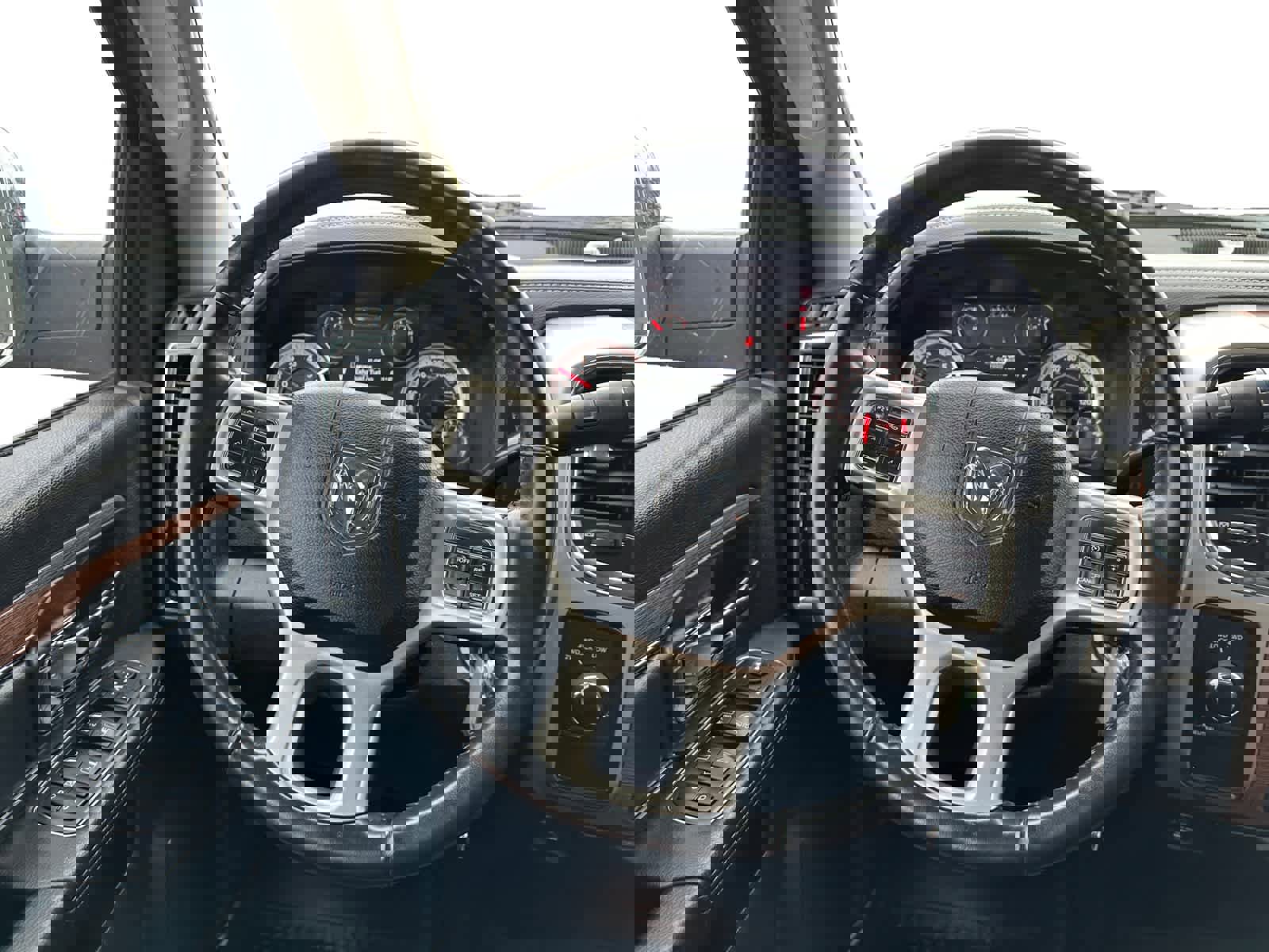 Used 2018 RAM 2500 Laramie image 11