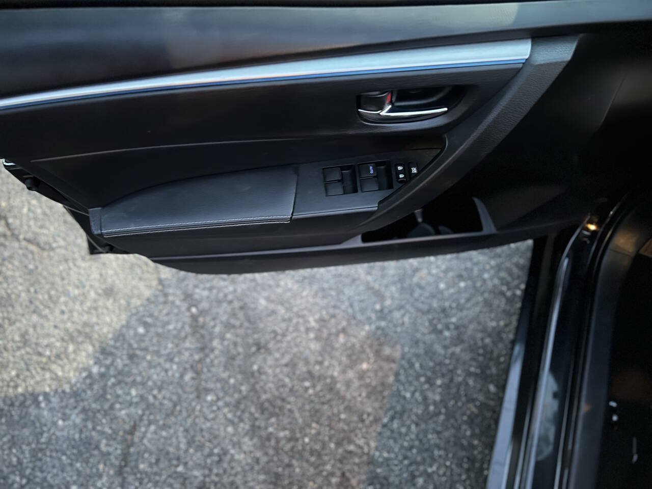 Used 2015 Toyota Corolla S FWD image 20