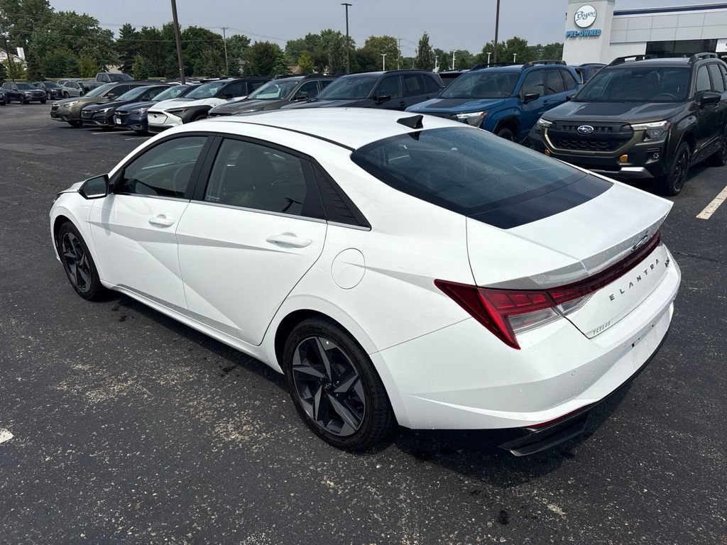 Used 2023 Hyundai Elantra Limited FWD image 5