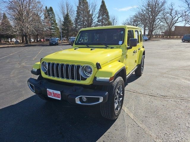 Used 2024 Jeep Wrangler Sahara image 2