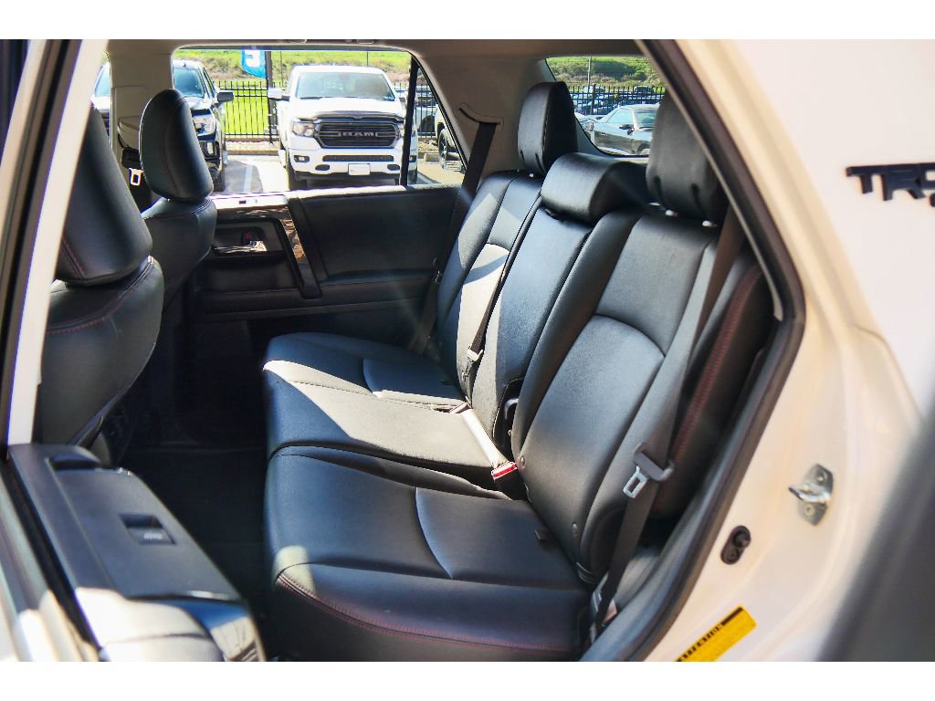 Used 2021 Toyota 4Runner TRD Off-Road Premium w/ Moonroof Package AWD/4WD image 18