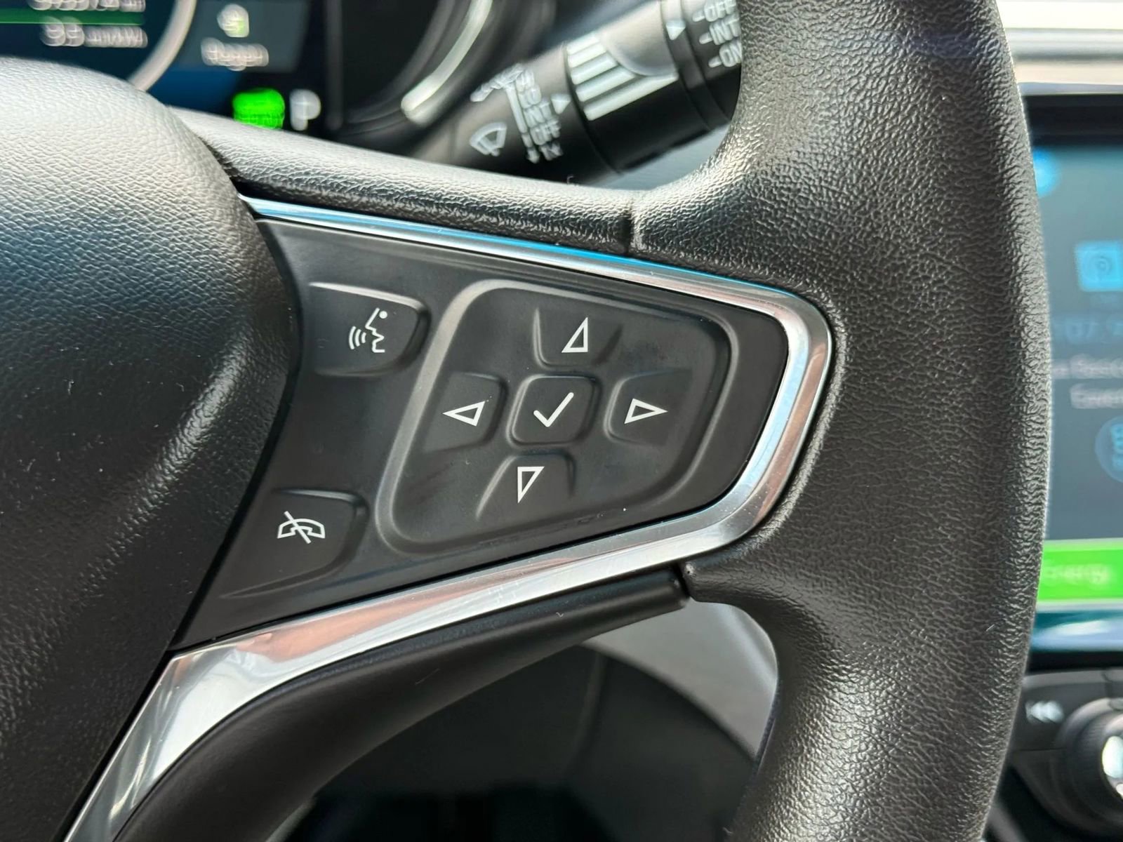 Used 2018 Chevrolet Bolt LT image 28