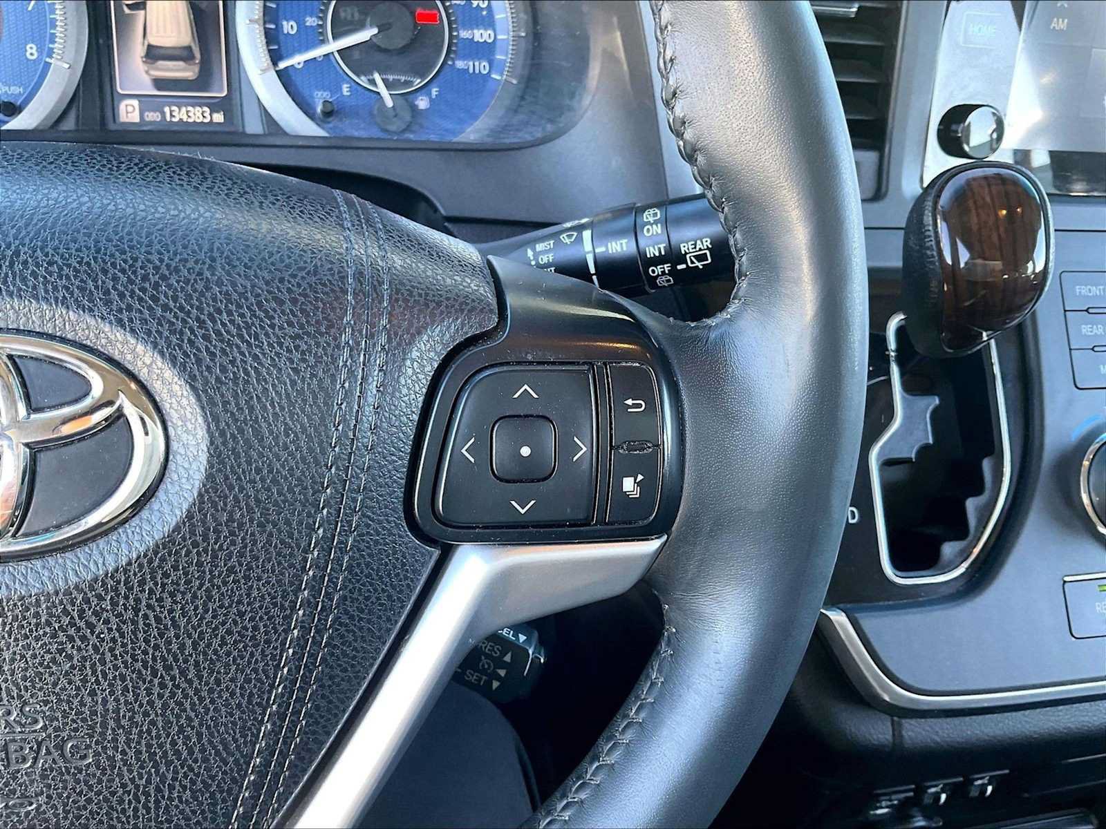Used 2016 Toyota Sienna Limited FWD image 21
