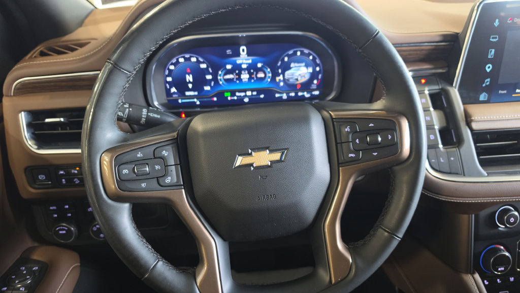 Used 2023 Chevrolet Tahoe High Country w/ Premium Package 2 AWD/4WD image 23