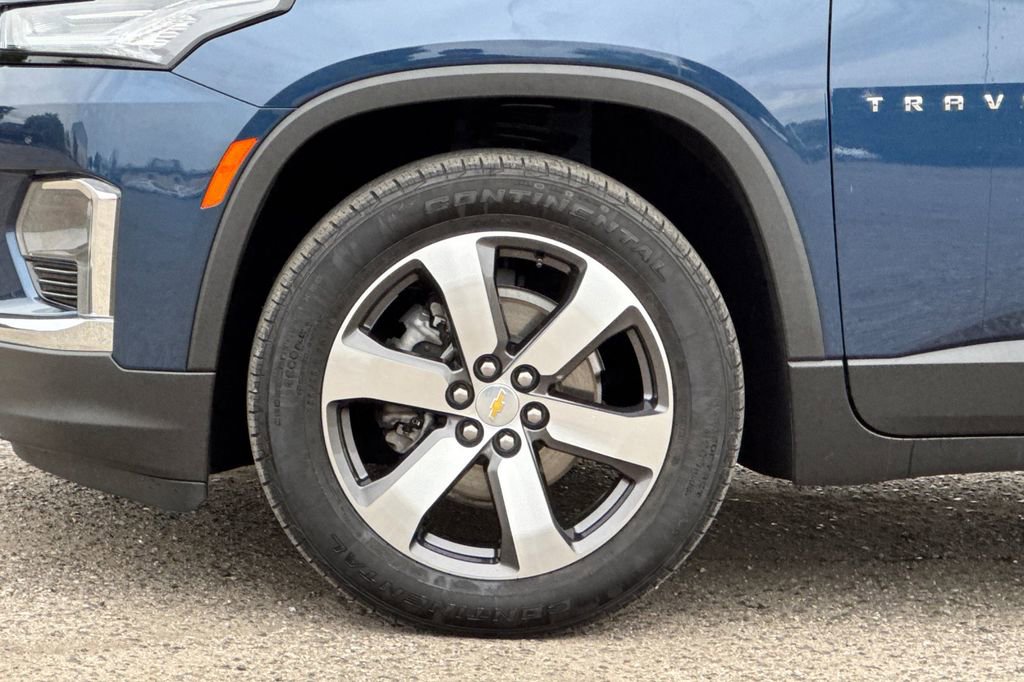 Certified 2023 Chevrolet Traverse LT w/ LT Premium Package image 35