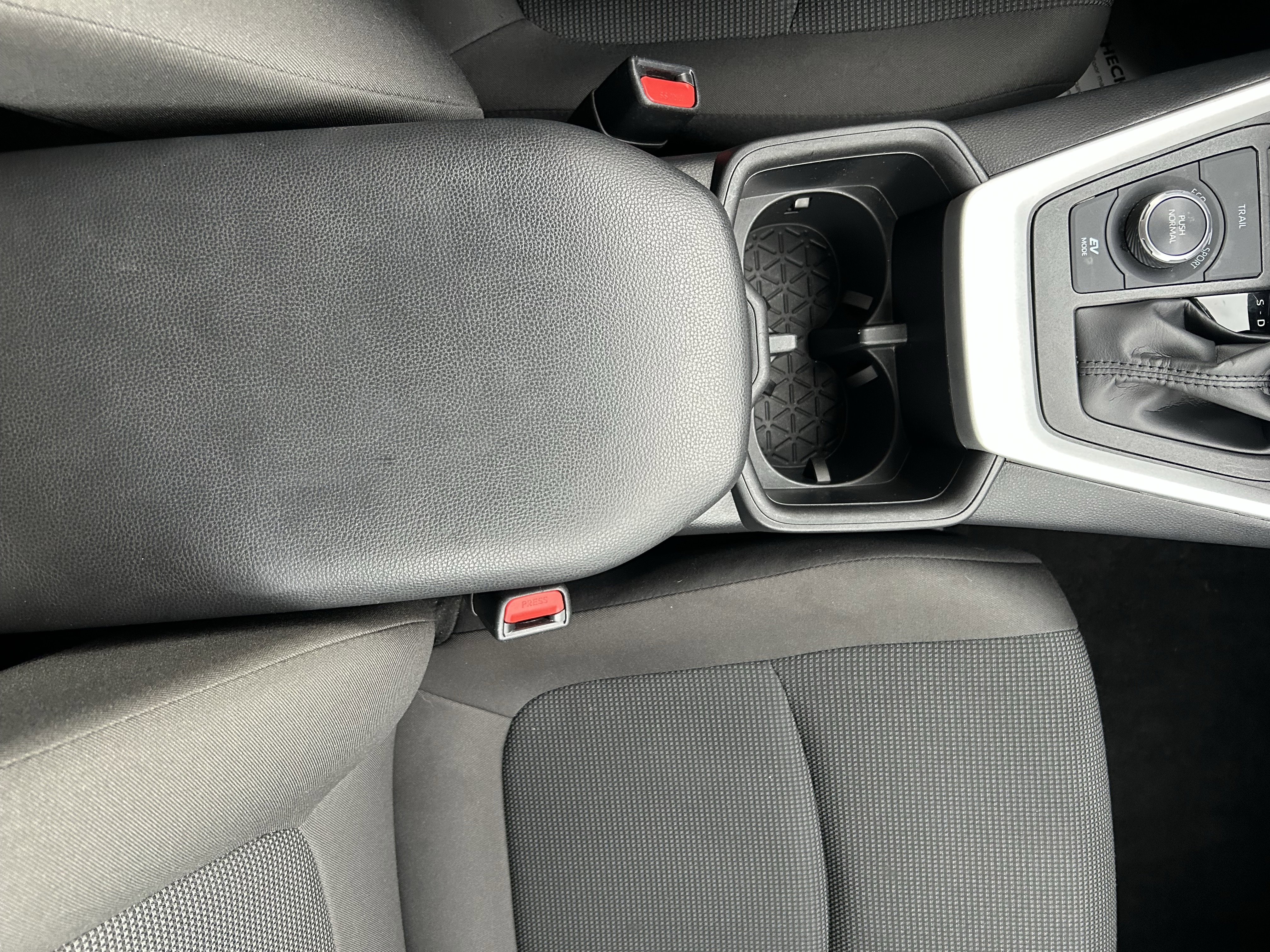 Certified 2025 Toyota RAV4 LE AWD/4WD image 30