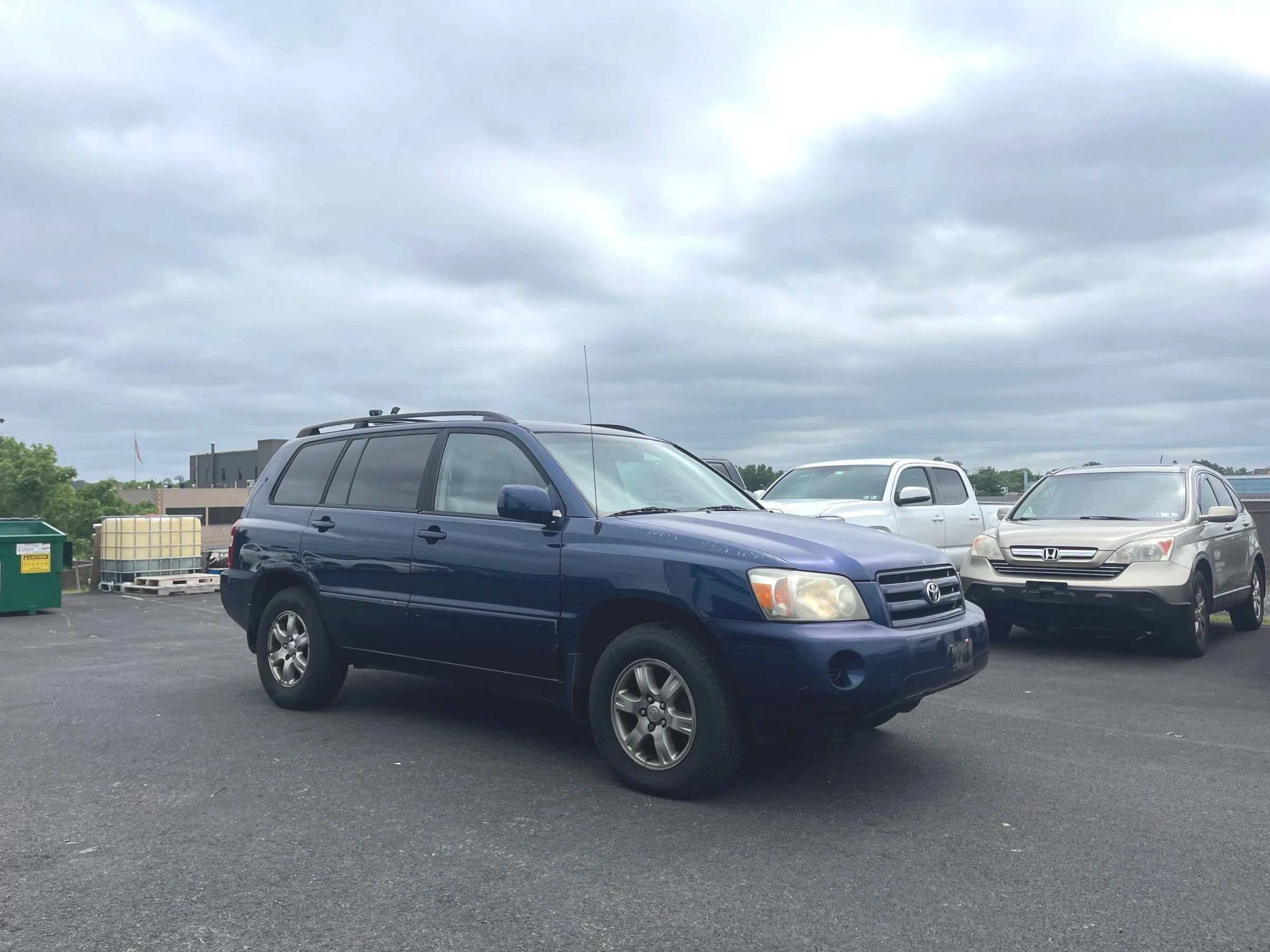 Used 2004 Toyota Highlander 4WD V6 image 1
