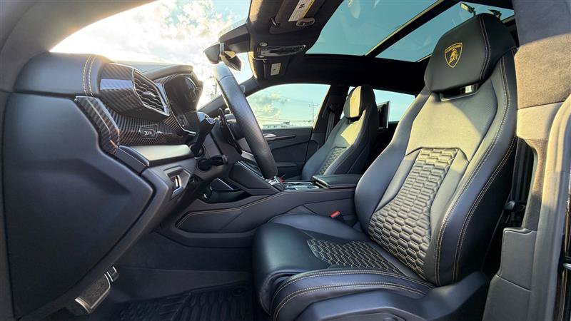 Used 2021 Lamborghini Urus AWD/4WD image 37