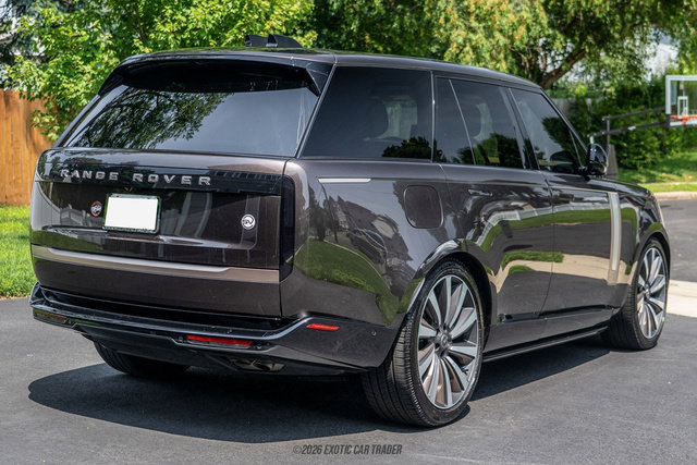 Used 2025 Land Rover Range Rover SV AWD/4WD image 8
