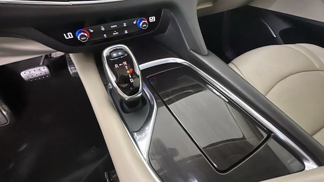 Used 2018 Buick Enclave Essence w/ Trailering Package FWD image 21