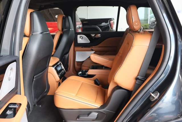 Used 2020 Lincoln Aviator Black Label Grand Touring w/ Class IV Trailer Tow Package AWD/4WD image 14