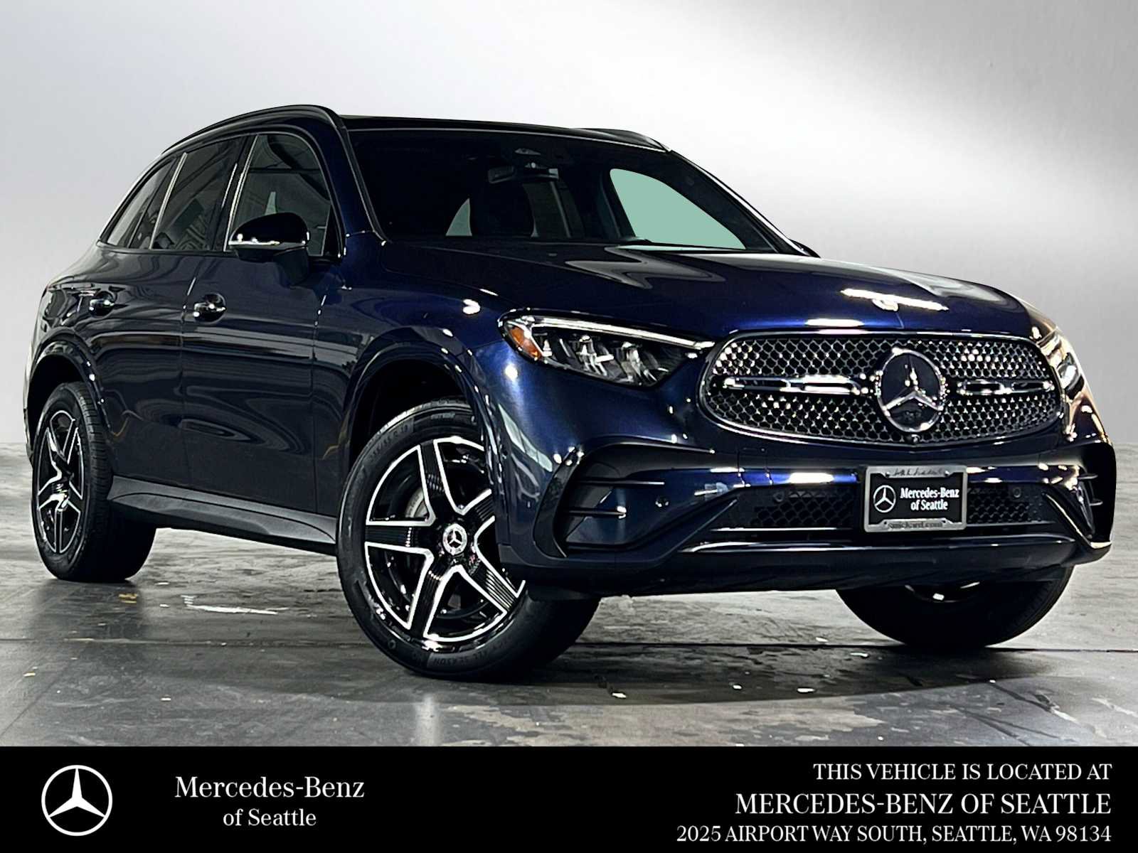 Used 2023 Mercedes-Benz GLC 300 4MATIC image 1