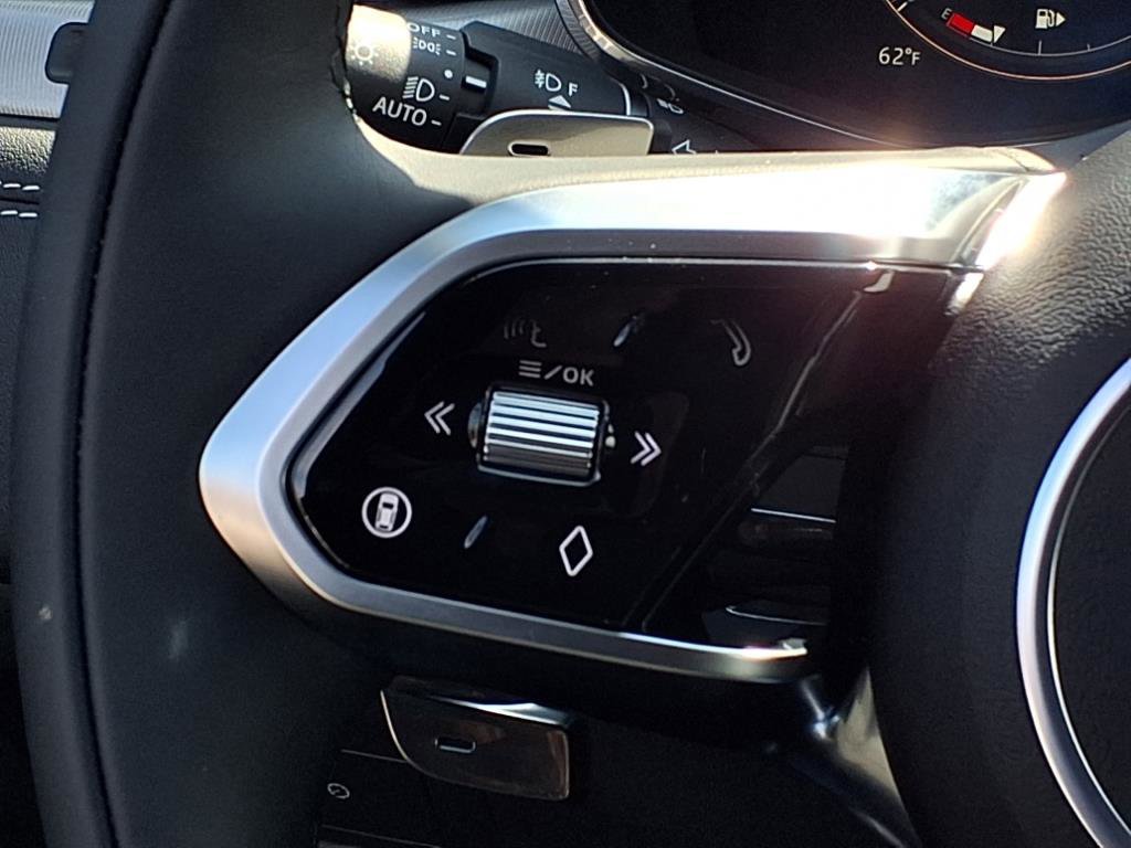 New 2026 Jaguar F-PACE R-Dynamic S image 16