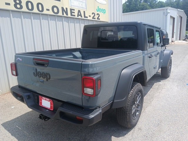 New 2025 Jeep Gladiator Sport image 3