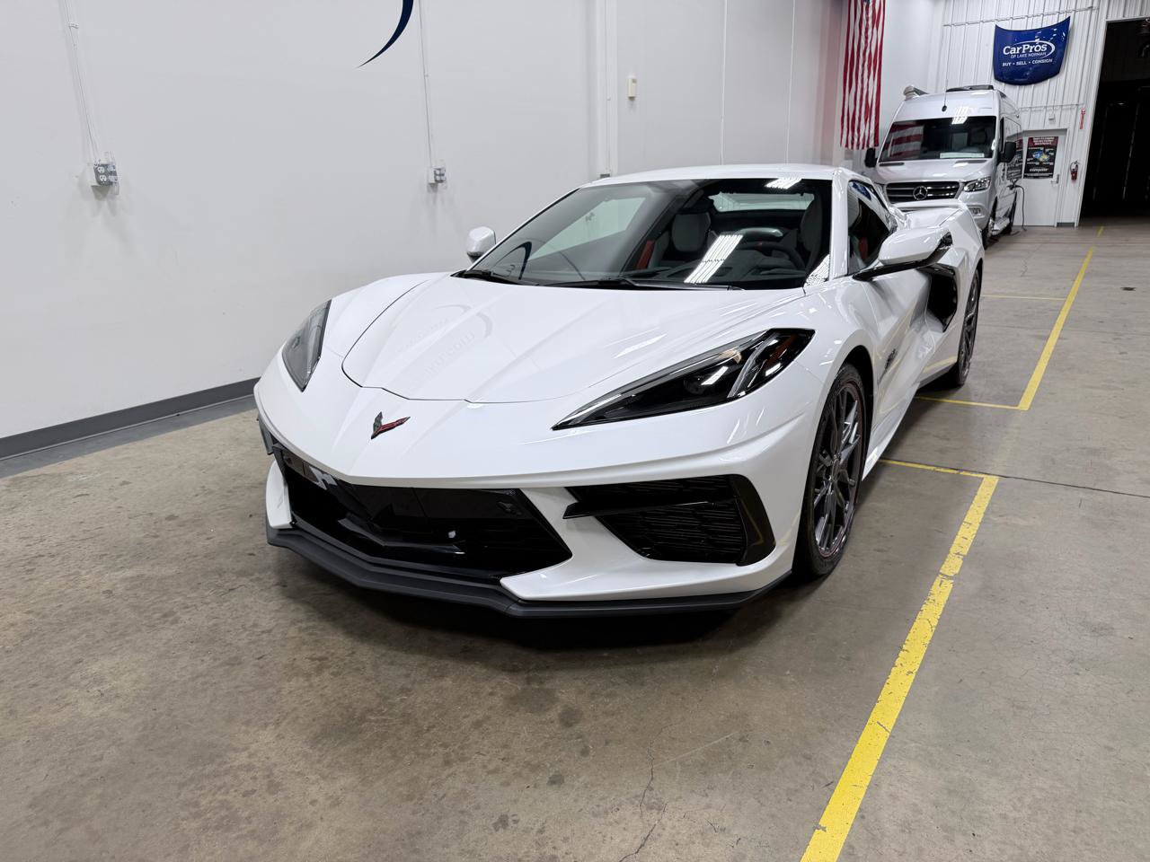 Used 2023 Chevrolet Corvette Stingray Premium Conv w/ Z51 Performance Package RWD image 3