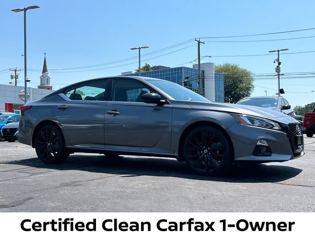 Certified 2022 Nissan Altima 2.5 SR w/ Midnight Edition Package AWD/4WD image 1