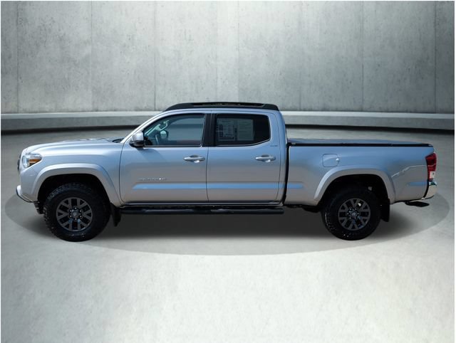Used 2021 Toyota Tacoma SR5 AWD/4WD image 2