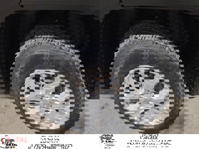 Used 2018 Jeep Renegade Latitude w/ Cold Weather Group image 10