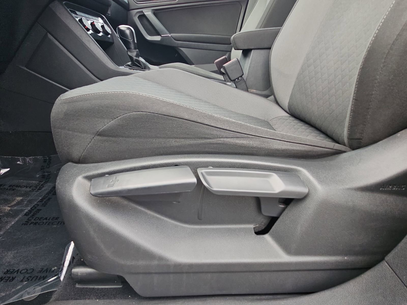 Used 2018 Volkswagen Tiguan S w/ Front Fog Lights Package image 35