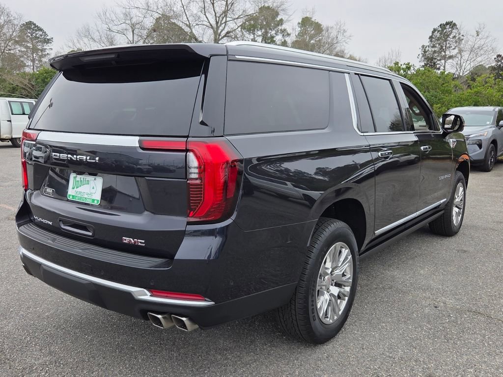 Used 2026 GMC Yukon XL Denali w/ Sun & Power Step Package image 11