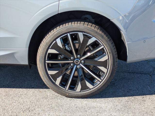 New 2026 Volvo XC60 T8 Ultra w/ Protection Package Premier image 6