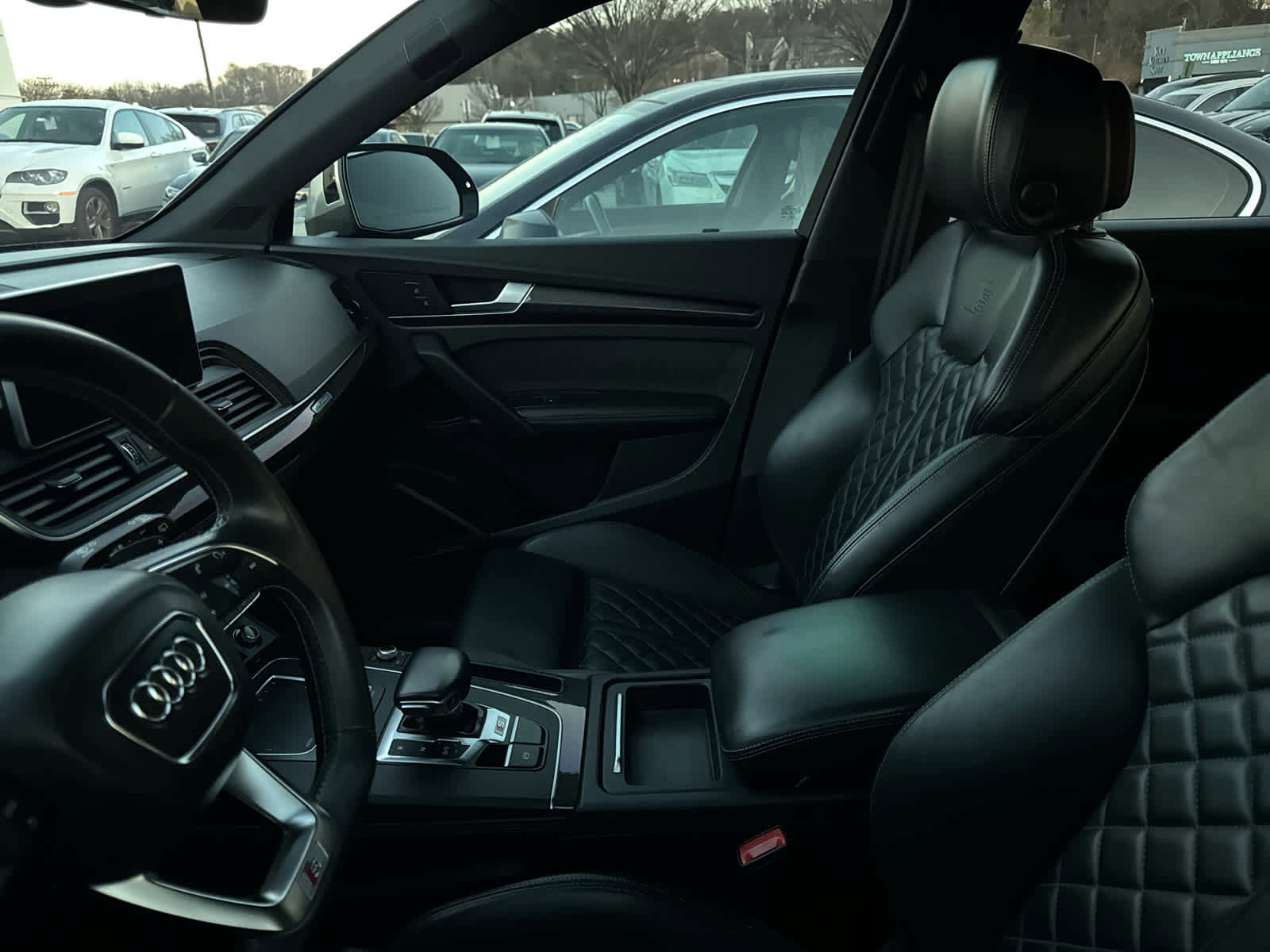 Used 2018 Audi SQ5 Prestige w/ Prestige Package image 10