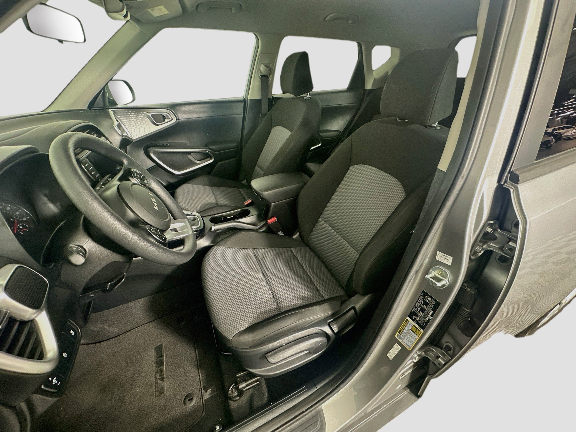 Used 2022 Kia Soul LX FWD image 13