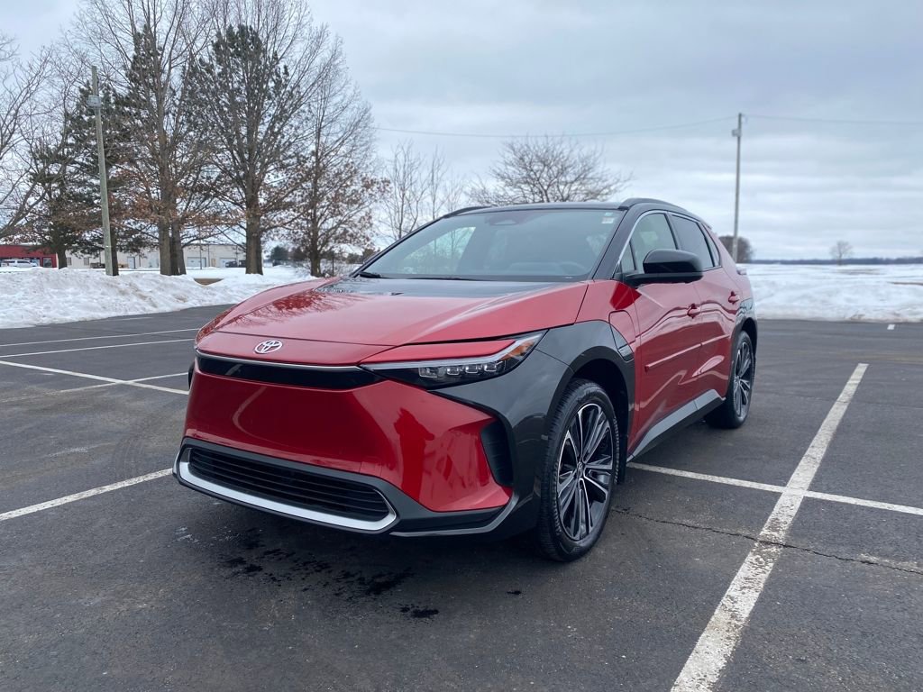 Used 2023 Toyota bZ4X Limited image 3