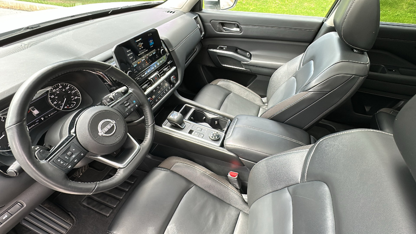Certified 2024 Nissan Pathfinder SL w/ SL Premium Package AWD/4WD image 21