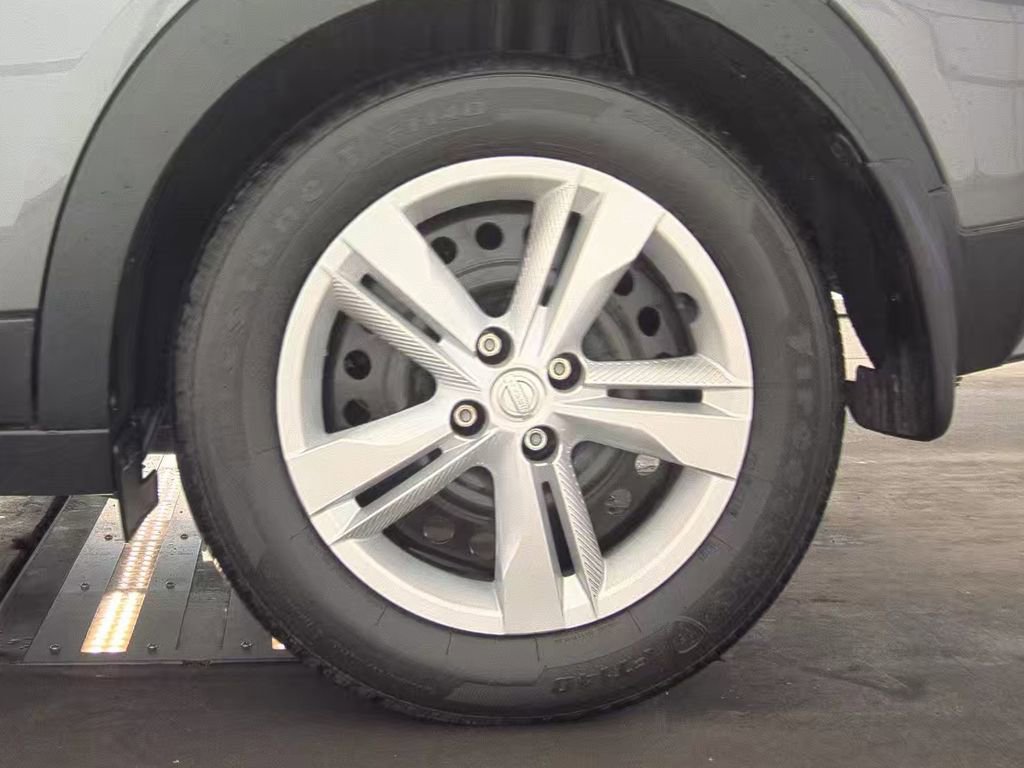 Used 2024 Nissan Kicks S image 20