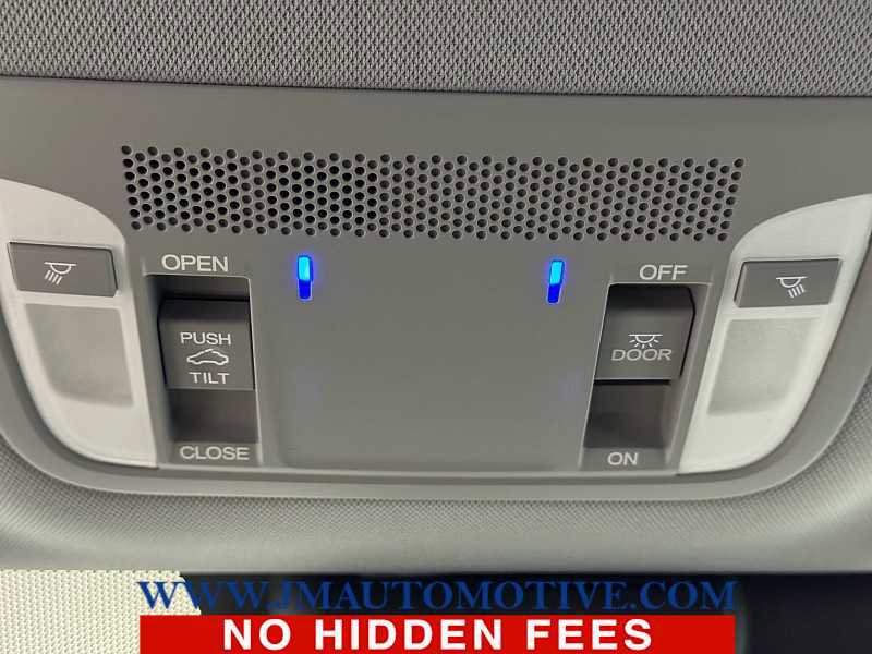 Used 2020 Acura ILX image 32