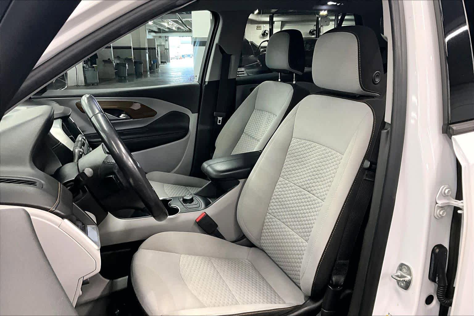 Used 2020 GMC Terrain SLE FWD image 7